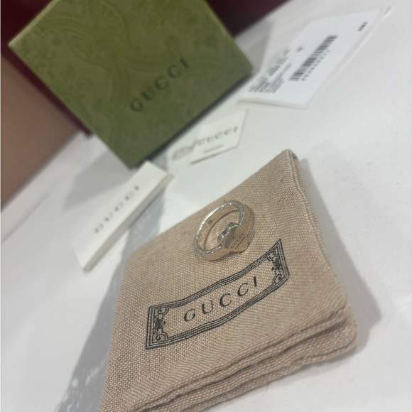 Gucci Silver Heart Ring - Picture 1 of 2